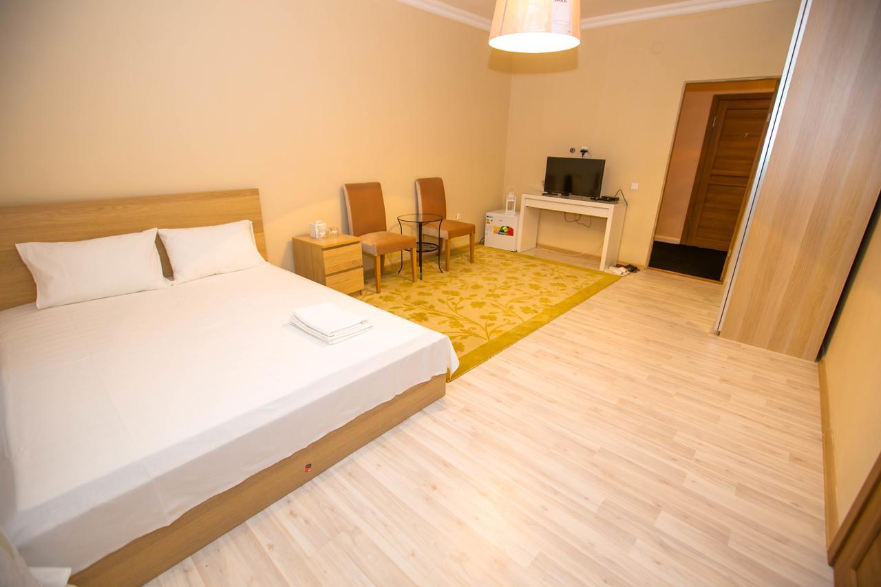 Hotel Jasmine Atyraū Екстериор снимка
